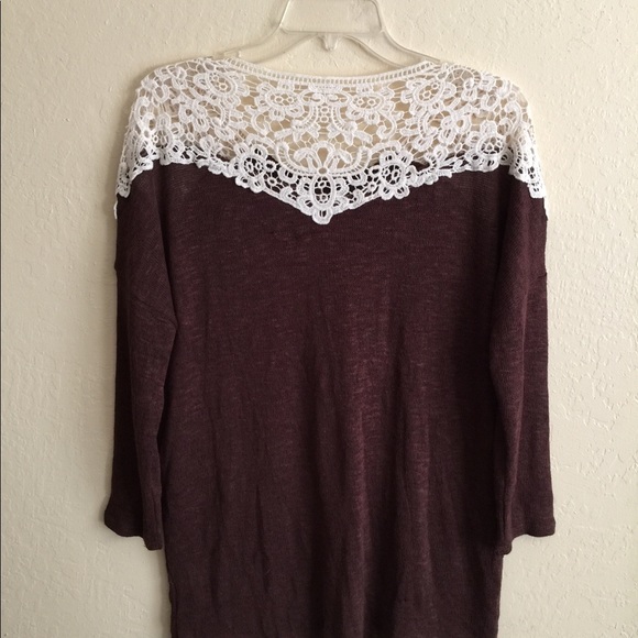 C light brown sweater with lace upper bodice - Picture 3 of 3